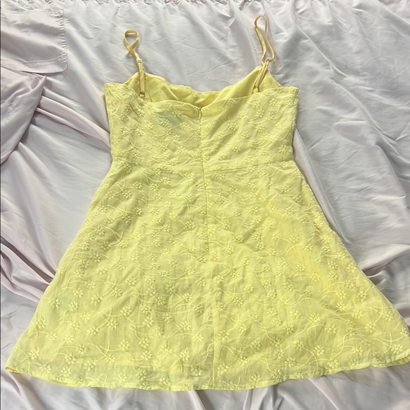 Princess Polly Yellow Floral Dress - Picture 3 of 3